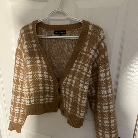 Almost Famous Cardigan Size Medium - Picture 3 of 5
